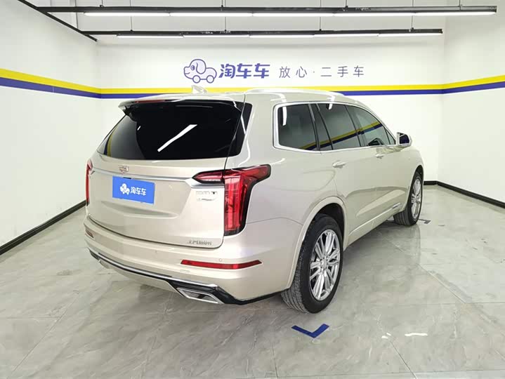 Фото 3 - Cadillac XT6