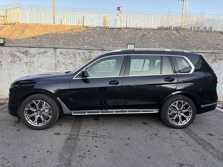 Фото 3 - BMW X7