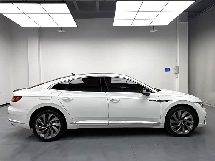 Фото 9 - Volkswagen CC