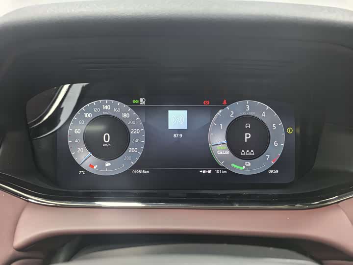 Фото 3 - Land Rover Range Rover Evoque L Hybrid