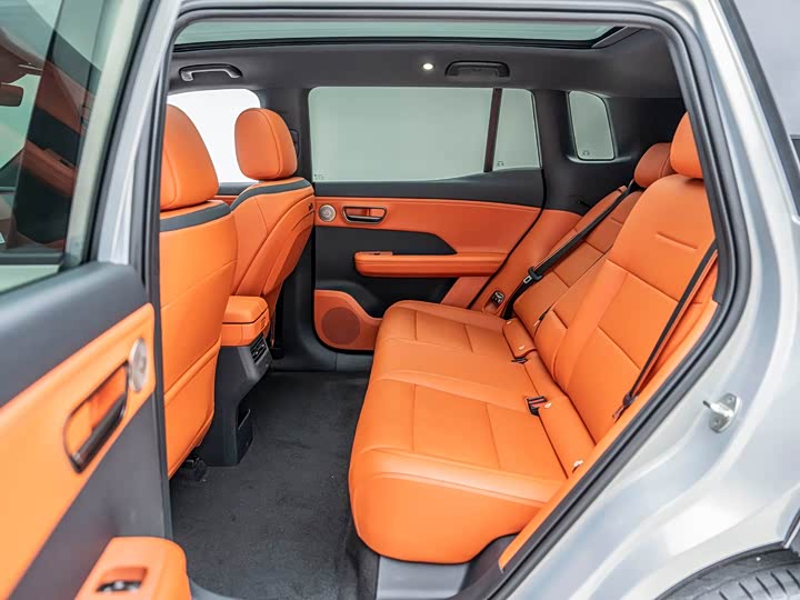 Фото 7 - Toyota bZ3X