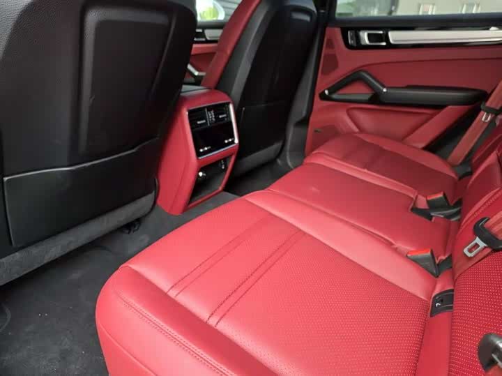 Фото 6 - Porsche Cayenne Hybrid