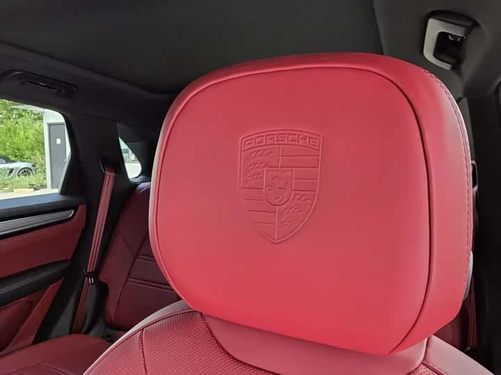 Фото 9 - Porsche Cayenne Hybrid