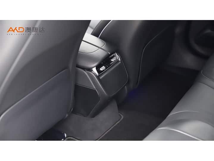 Фото 9 - Mercedes-Benz EQE AMG