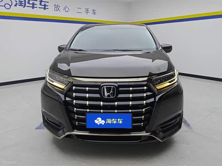 Фото 2 - Honda Elysion