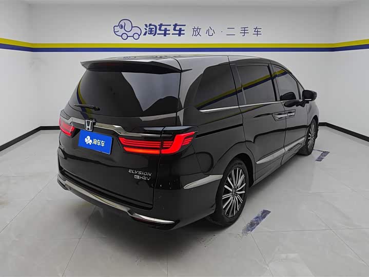 Фото 3 - Honda Elysion