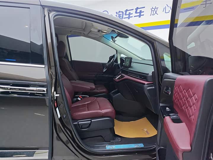 Фото 8 - Honda Elysion