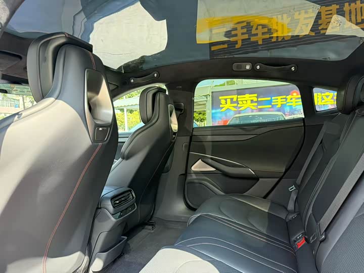 Фото 8 - Xiaomi SU7