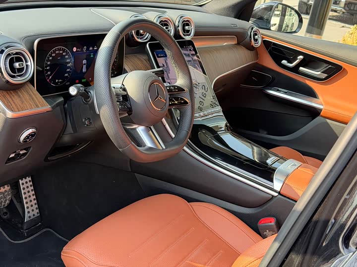 Photo 5 - Mercedes-Benz GLC-Class Hybrid