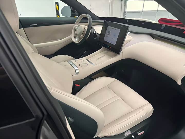 Фото 4 - Xiaomi YU7