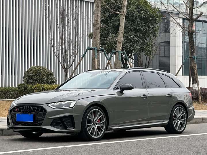 Фото 1 - Audi S4