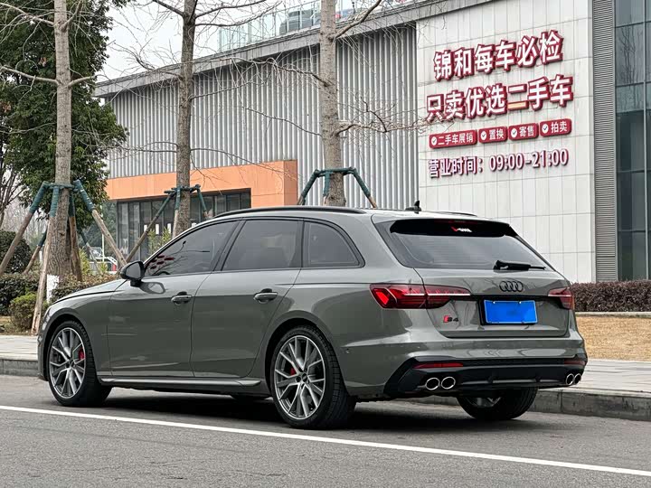 Фото 3 - Audi S4