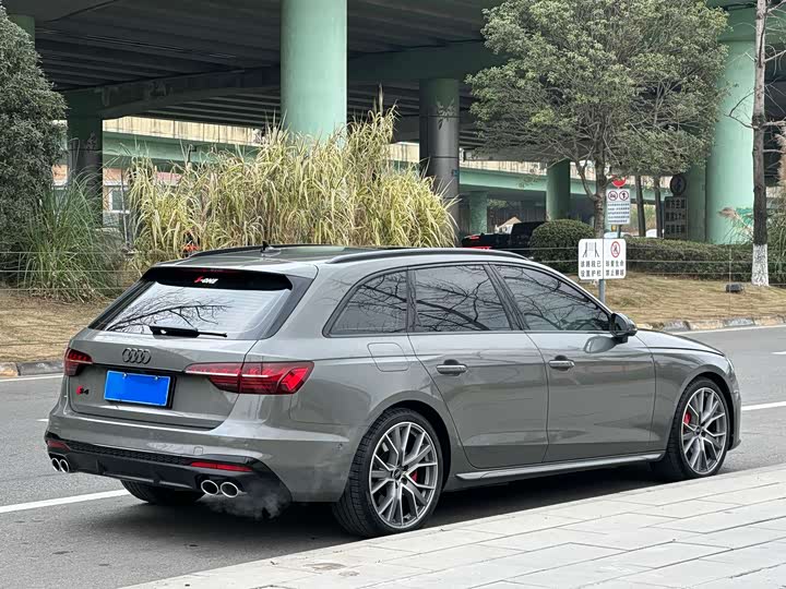 Фото 5 - Audi S4