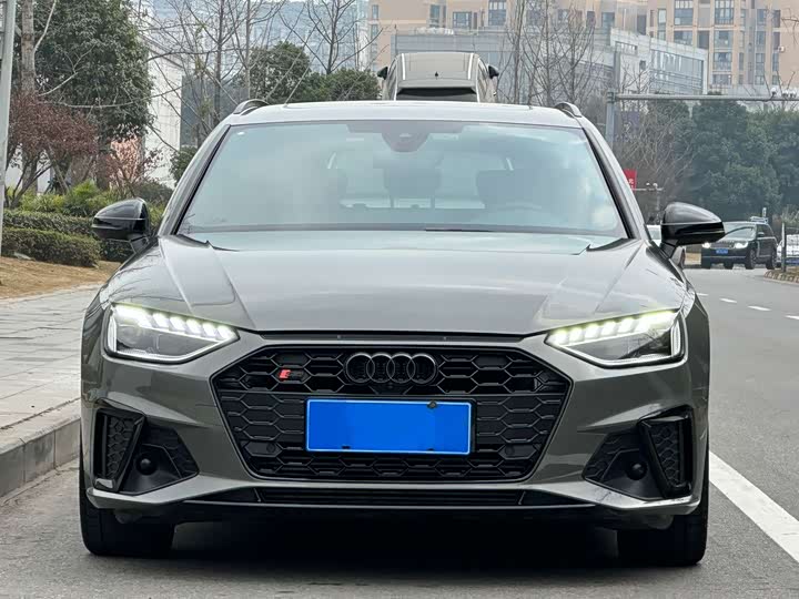Фото 8 - Audi S4