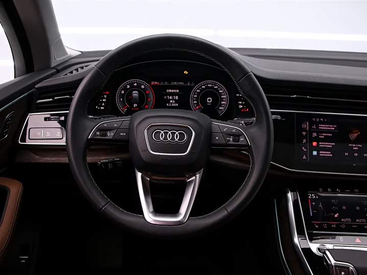 Фото 7 - Audi Q7