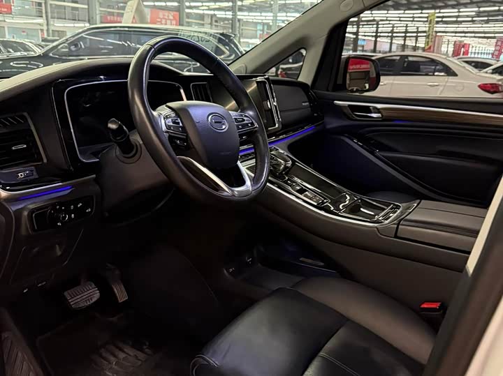 Фото 4 - GAC Trumpchi M8