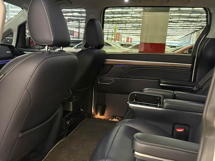 Фото 6 - GAC Trumpchi M8