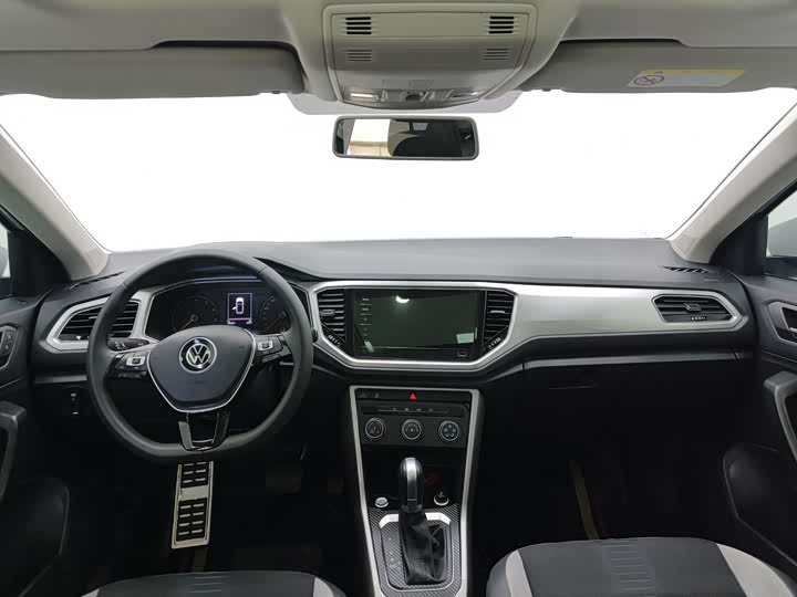 Фото 8 - Volkswagen T-Roc