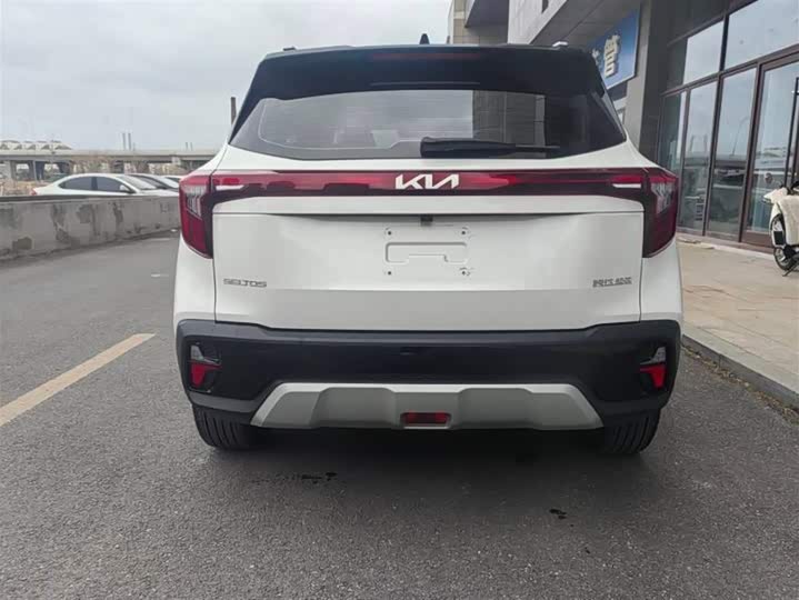 Фото 3 - Kia Seltos