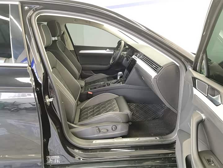 Фото 8 - Volkswagen Magotan GTE Hybrid