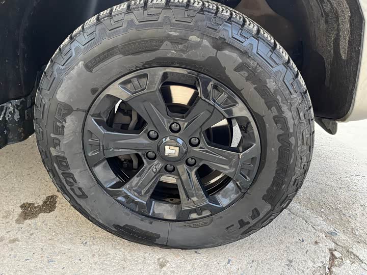 Фото 4 - Tank 400 Hybrid