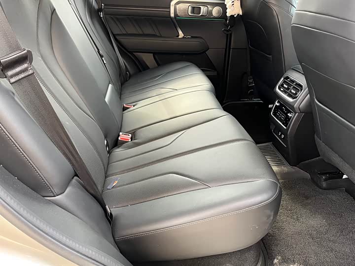 Фото 7 - Tank 400 Hybrid