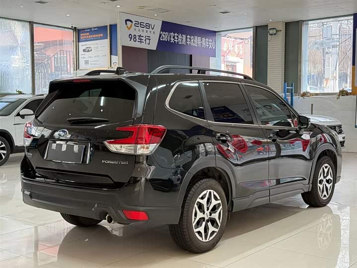 Фото 4 - Subaru Forester