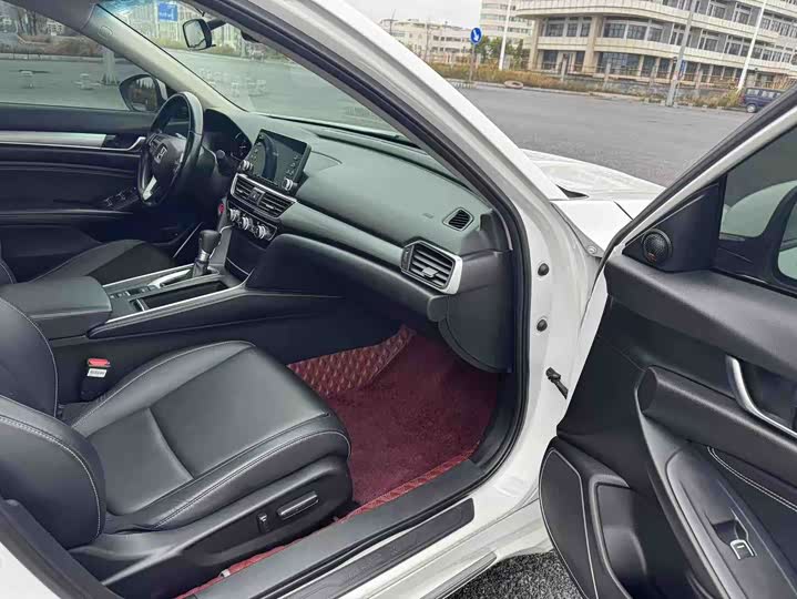 Фото 6 - Honda Inspire