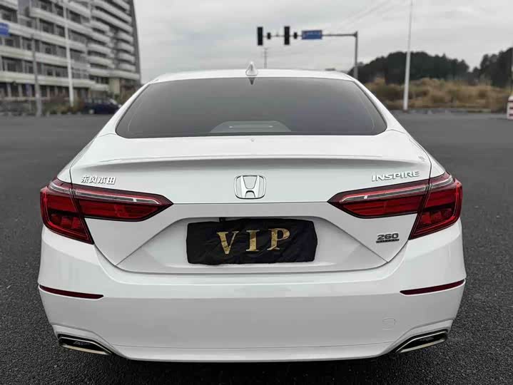 Фото 7 - Honda Inspire