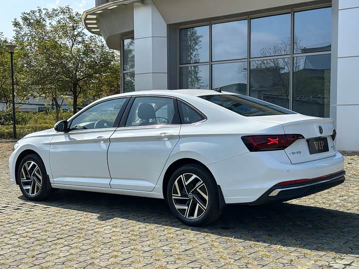 Фото 4 - Volkswagen Sagitar L