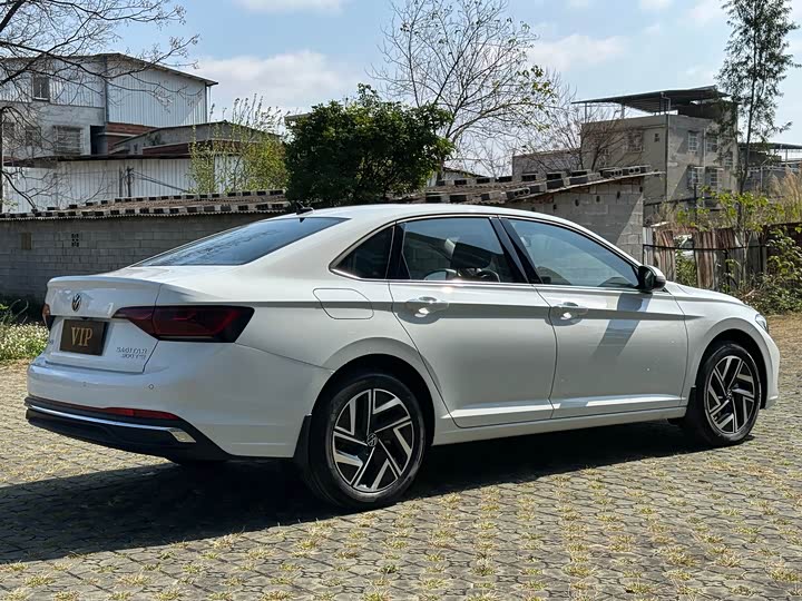 Фото 6 - Volkswagen Sagitar L