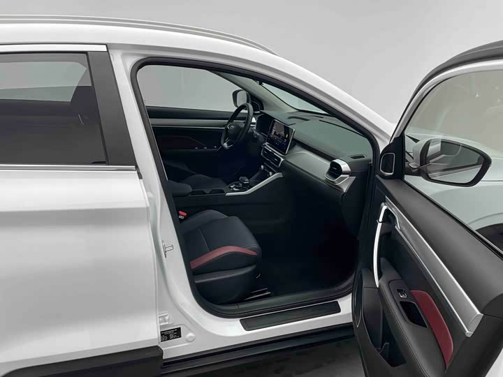 Фото 7 - Geely Coolray