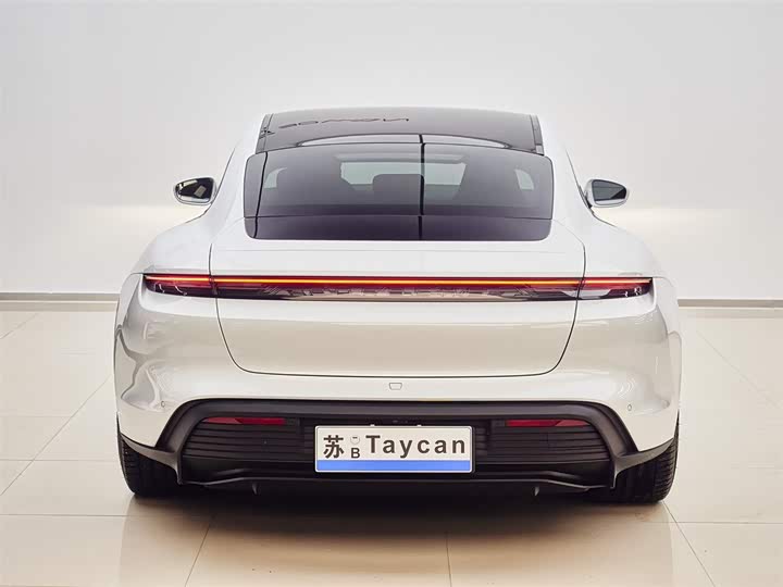 Photo 9 - Porsche Taycan