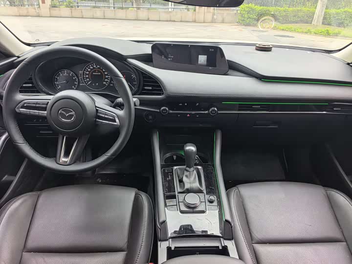 Фото 9 - Mazda 3 (Axela)