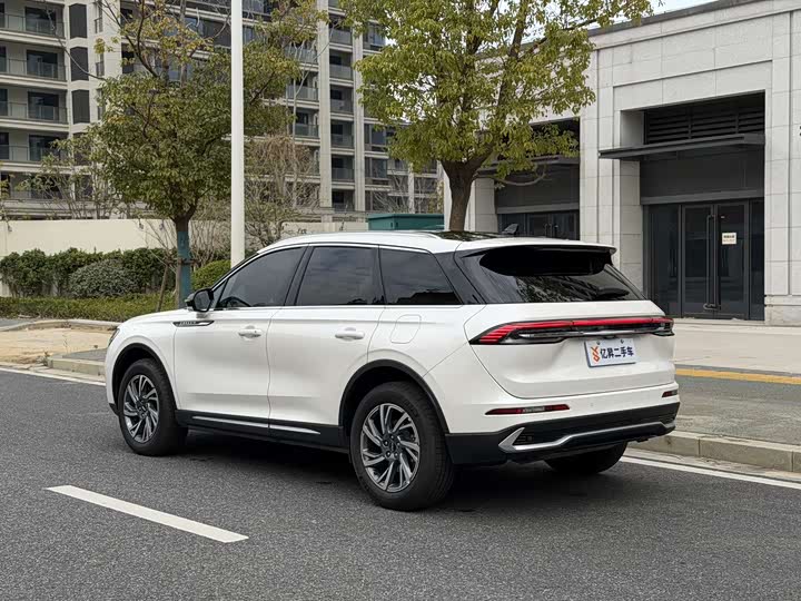 Фото 5 - Lincoln Corsair