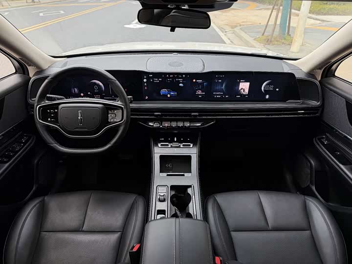 Фото 9 - Lincoln Corsair