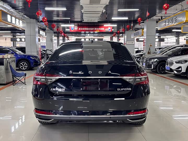 Фото 6 - Skoda Superb