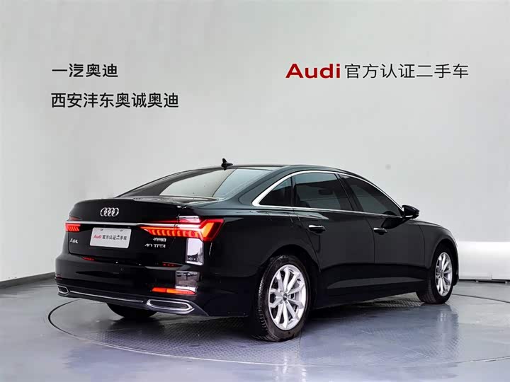 Фото 4 - Audi A6L