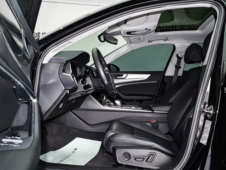 Фото 9 - Audi A6L