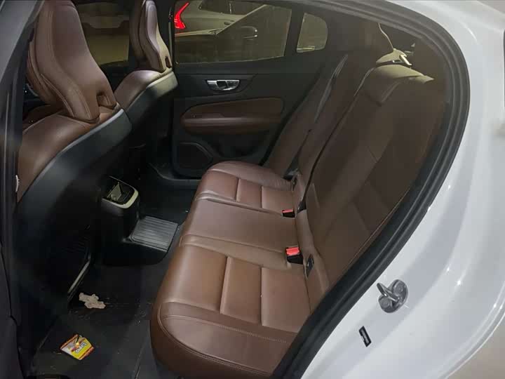 Фото 7 - Volvo S60 Hybrid