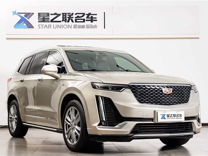 Фото 6 - Cadillac XT6