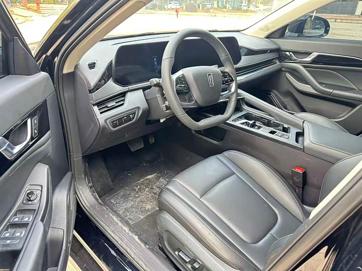 Фото 5 - Bestune B70