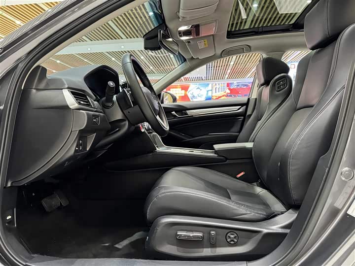 Фото 6 - Honda Accord