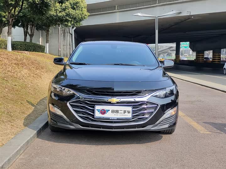 Фото 2 - Chevrolet Malibu XL