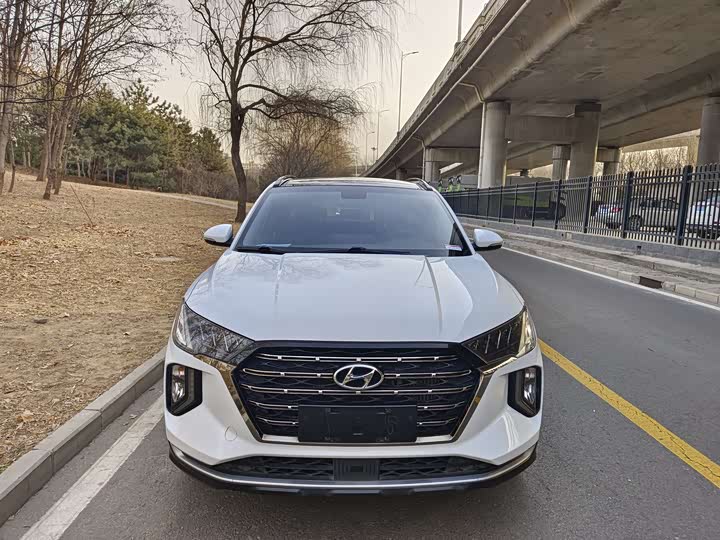 Фото 2 - Hyundai Tucson L