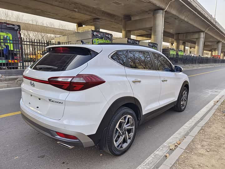 Фото 5 - Hyundai Tucson L