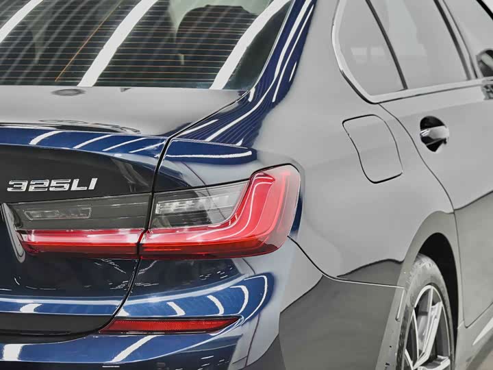 Фото 3 - BMW 3 Series