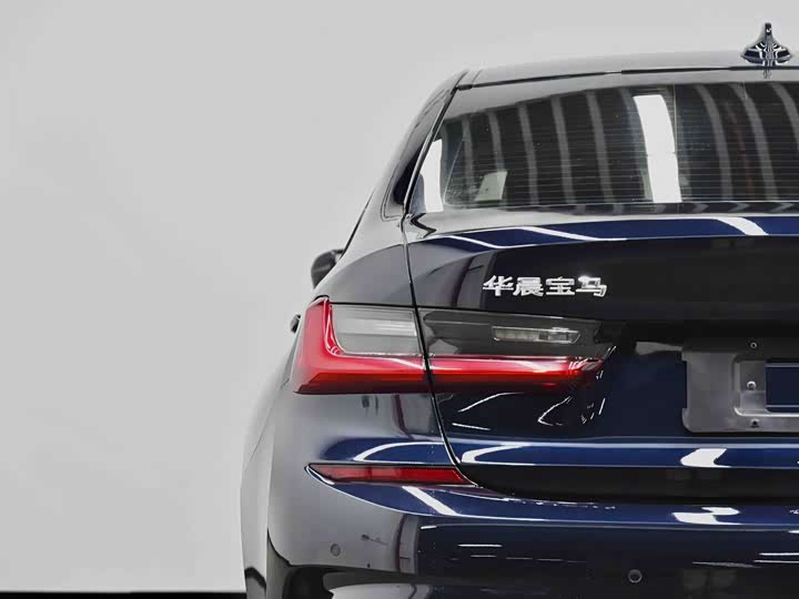 Фото 9 - BMW 3 Series