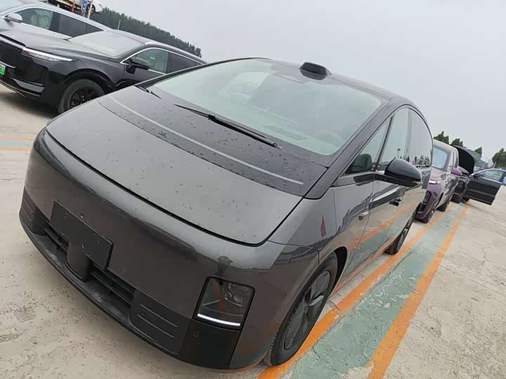 Фото 1 - LiXiang Mega