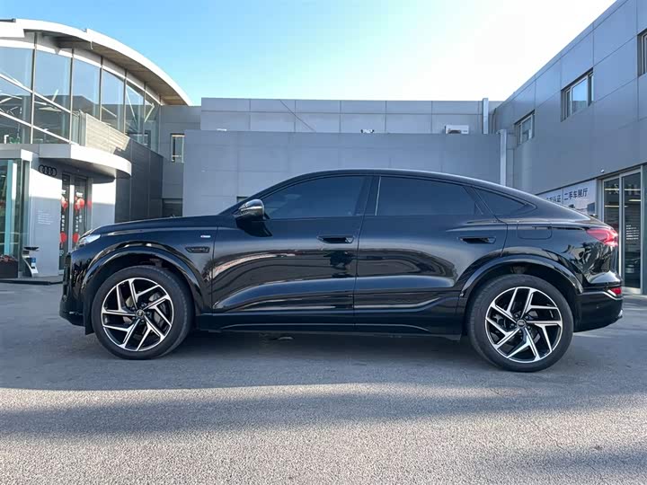 Фото 3 - Audi Q6L e-tron Sportback